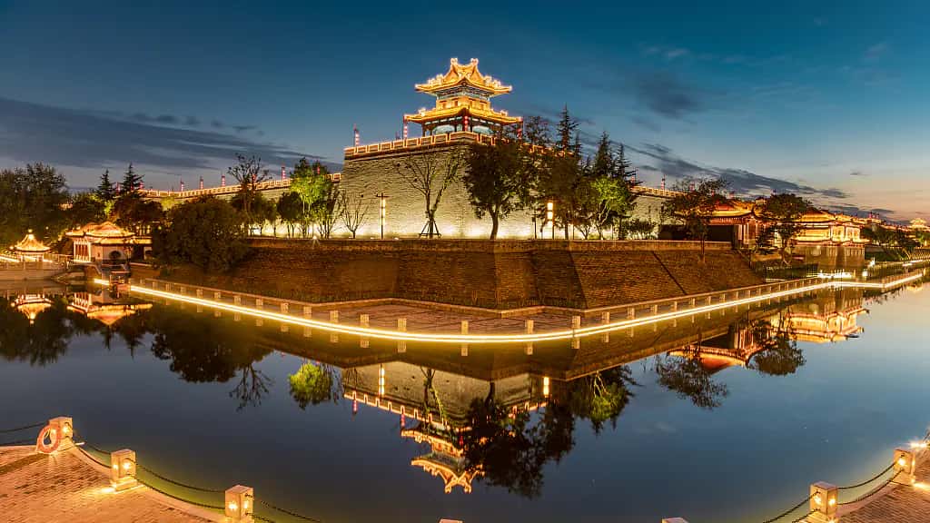Xi'an city highlights on a Terracotta Warriors plus one city stop tour route.