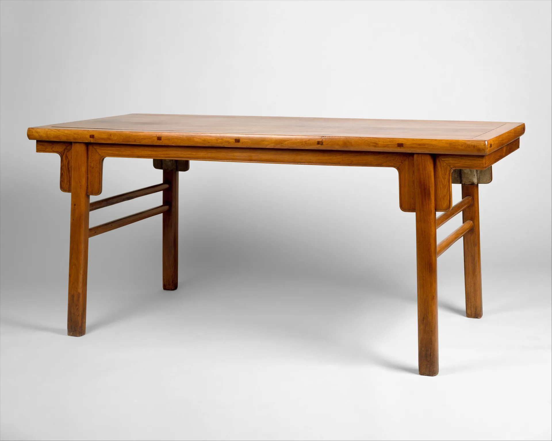 Late Ming dynasty huanghuali painting table from China