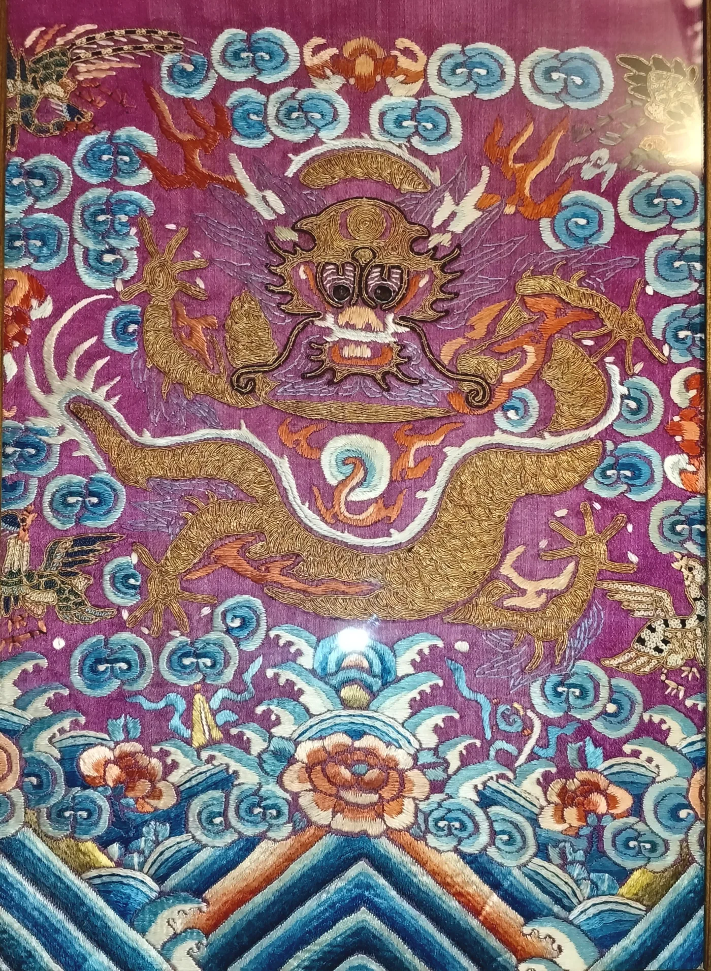Qing dynasty imperial dragon embroidery