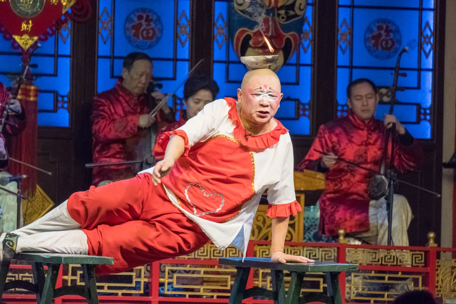 Sichuan Opera face-changing performance in Chengdu