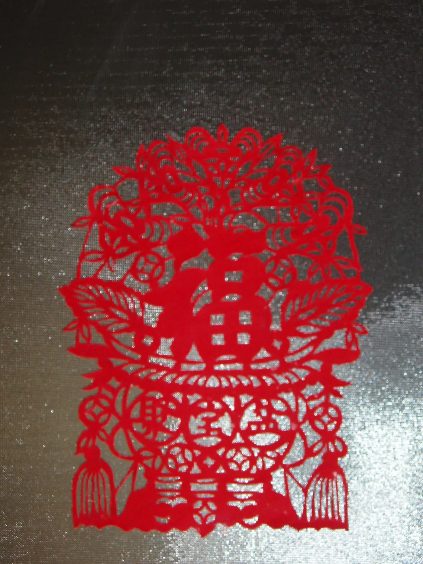 Chinese paper-cut window-flower style decoration