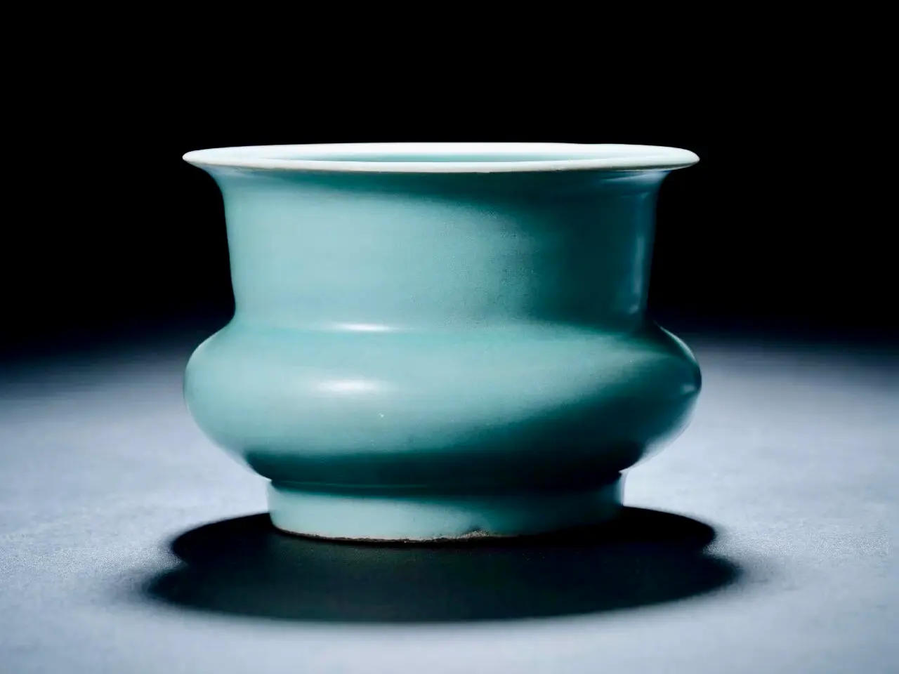 Cuenco de celadón de la dinastía Song del Sur