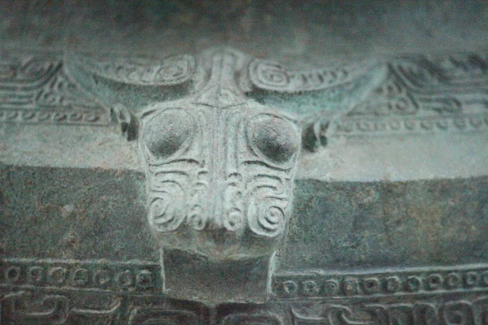 Shang dynasty bronze ritual vessel from ancient China