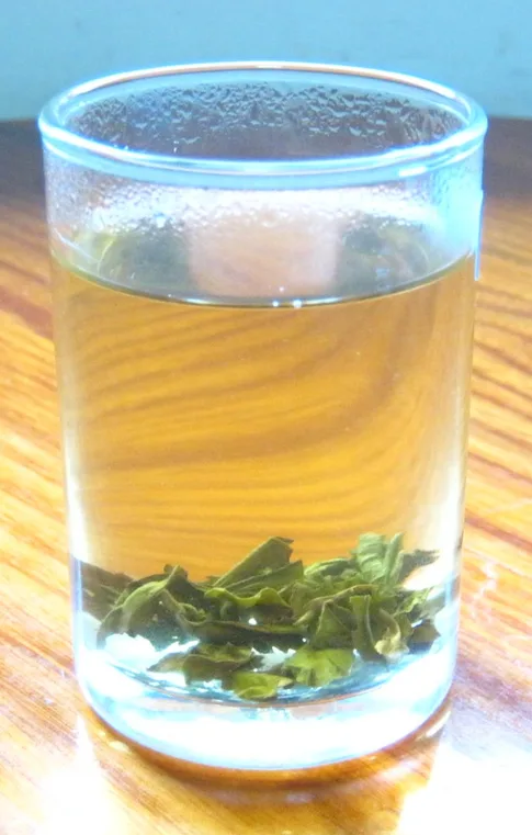Da Hong Pao oolong tea leaves