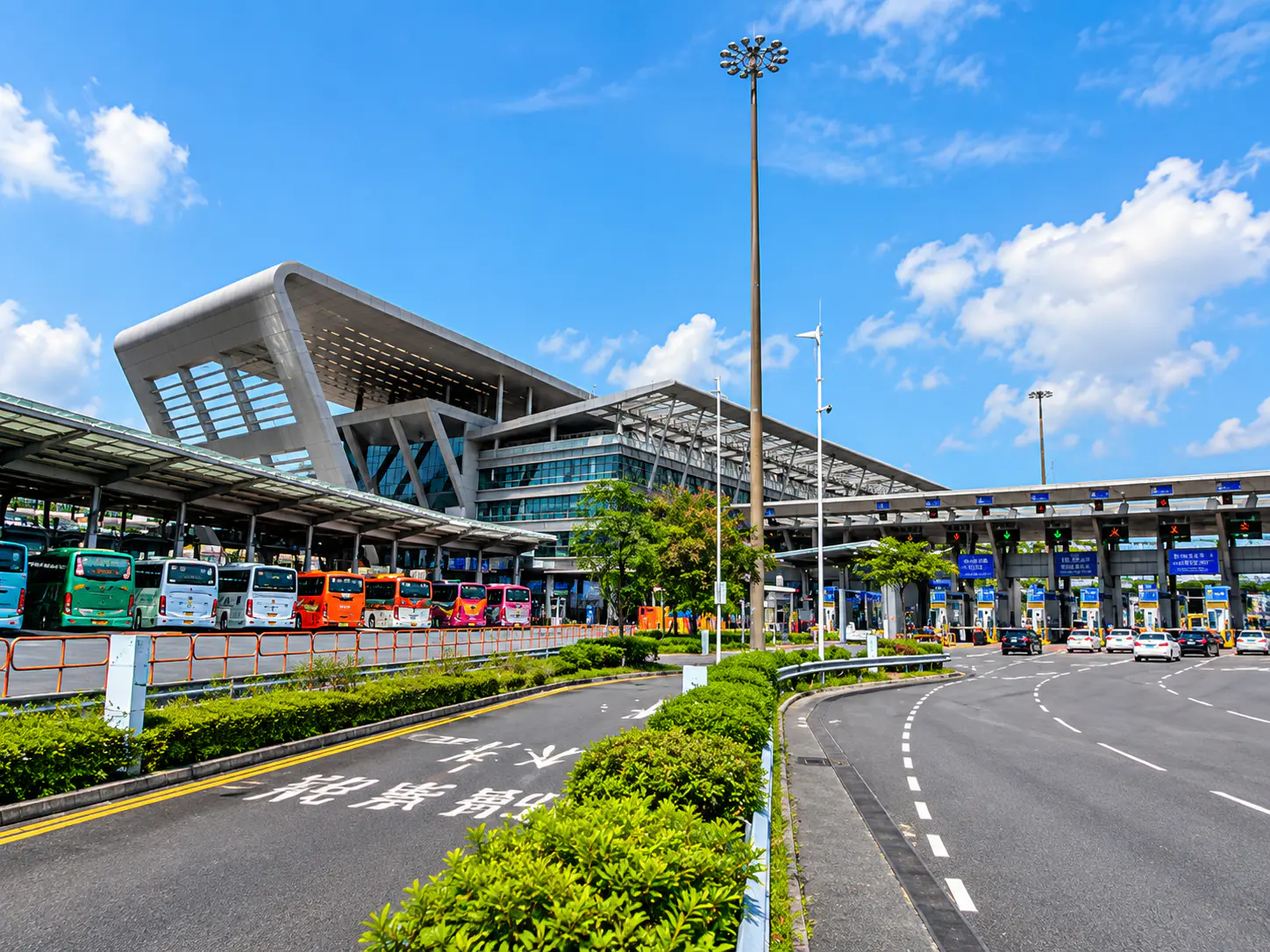 Straßenverkehrsterminal an einer Grenzüberquerung zwischen Shenzhen und Hongkong